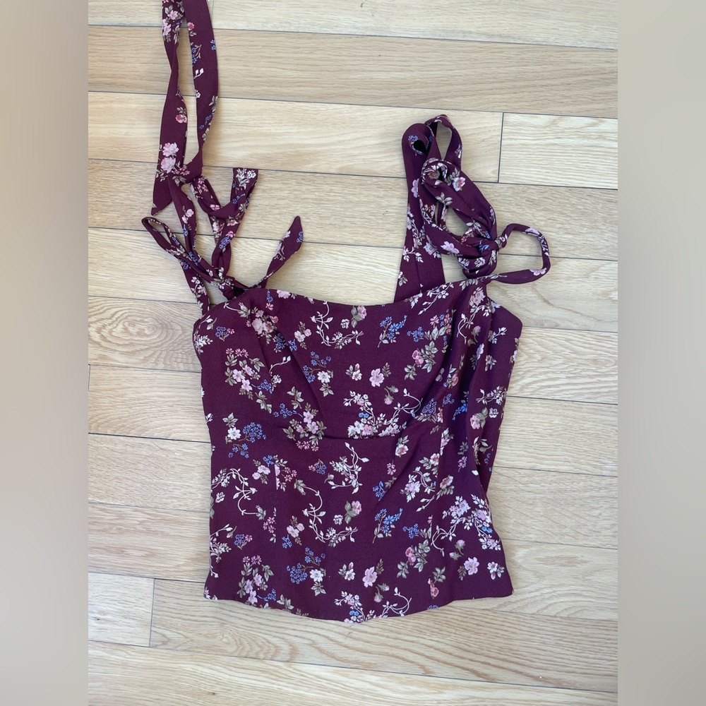 Reformation Burgundy Floral tank top with ties. Size 2